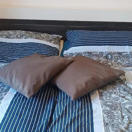 - Kurzzeitmiete Apartment *